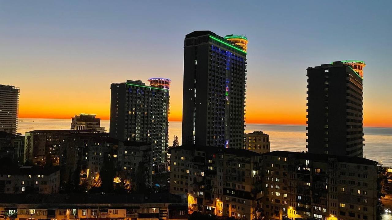 Pirosmani 18D, 14 Floor Batumi Exterior foto